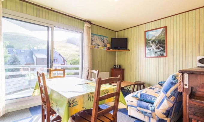 Loudervielle Apartment | Cozy Studio for 4 with Balcony and Mountain Views