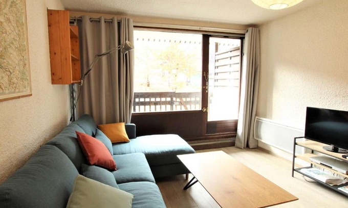 La Salle-les-Alpes Apartment | Cozy Studio near Fréjus Cable Car with Pool & Parking