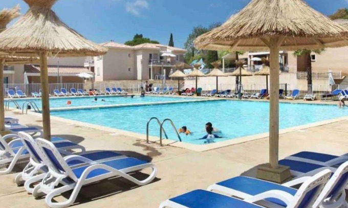 Les Bormettes Apartment | Cozy Studio at Odalys Residence with Oceanfront Pool