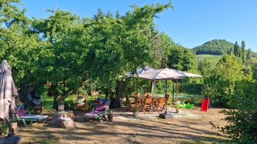 L'Etoile Apartment | Cozy Studio in Historic Home with Serene Garden Retreat