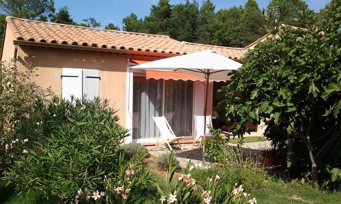 Regusse Apartment | Tranquil Studio with Pool Near Gorges du Verdon Getaway