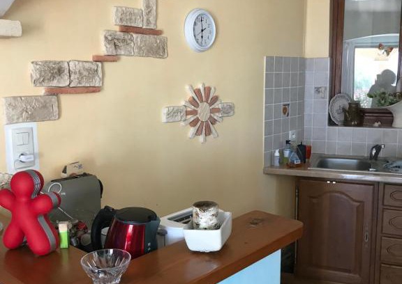 Vezzani Apartment | Cozy Studio with Pet-Friendly Amenities and High Ratings