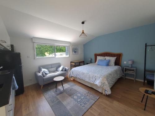 Ducey-les-Cheris House | Independent Studio with Terrace - Pet & Child Friendly Stay