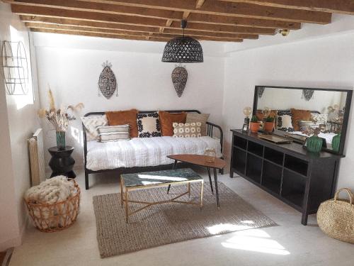 Villeneuve Apartment | Cozy Studio Steps from the Train Station and City Center