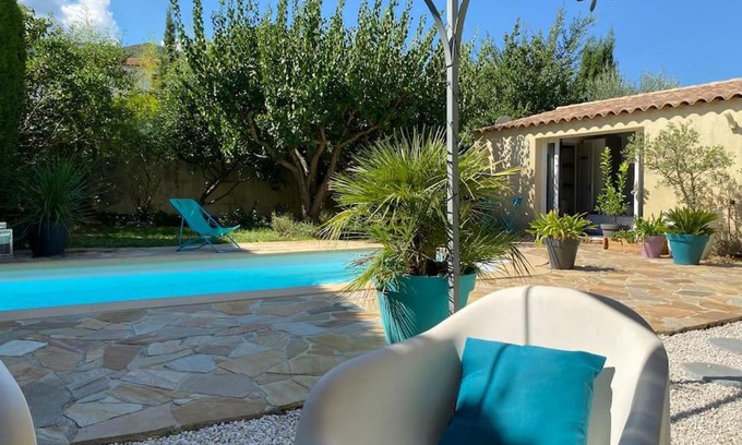 Pourcieux Apartment | Dreamy Studio Escape with Private Pool and Ocean View