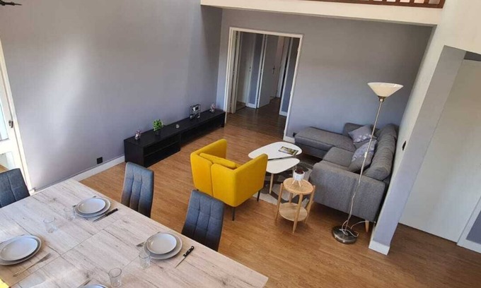 Courcouronnes Apartment | Cozy Studio Just 40 Mins from Paris - Perfect Getaway!