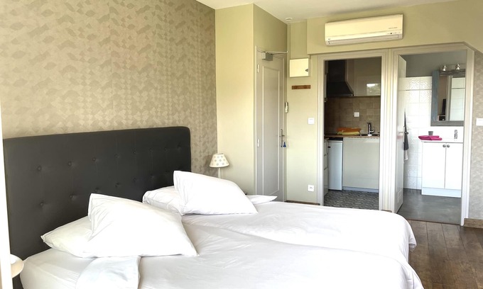 Brison-Saint-Innocent Apartment | Cozy Studio Ensuite Le Revard with Pool and Breakfast