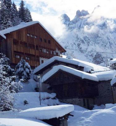 Alleghe Apartment | Experience Tabià Alleghe with Lake Views & Family-Friendly Amenities