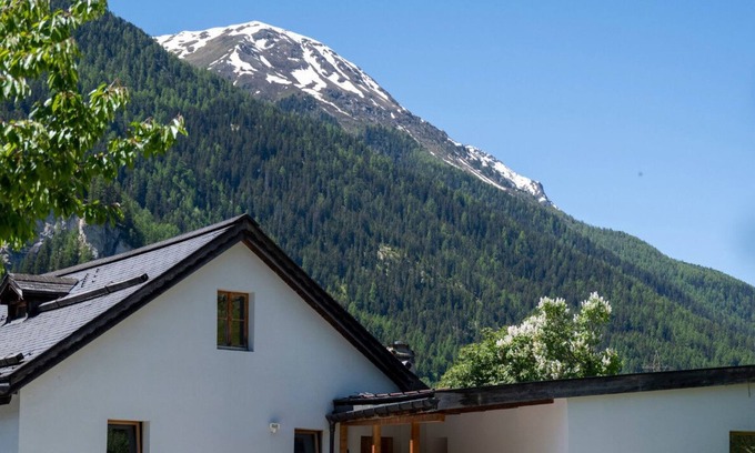 Ardez Apartment | Stay at Studio EG Muglin: Renovated Flat in Ardez Village