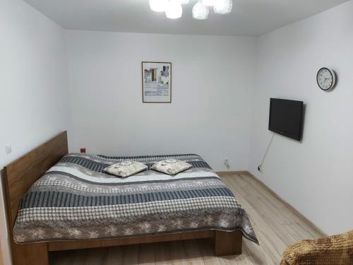 Hunedoara Apartment | Explore Studio Ella: Child-Friendly & Guest Rated 9.8