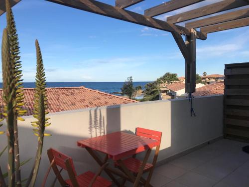 Bravone Apartment | Oceanfront Studio at Costa Serena N54 with Private Beach
