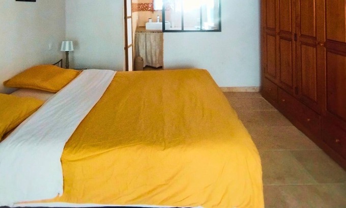 Beaumes-de-Venise Apartment | Cozy Studio in the Heart of the Village - Family & Pet Friendly