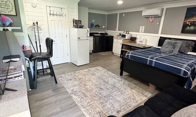 Spring House | Pet-Friendly Guest House with Top Amenities & Perfect Score