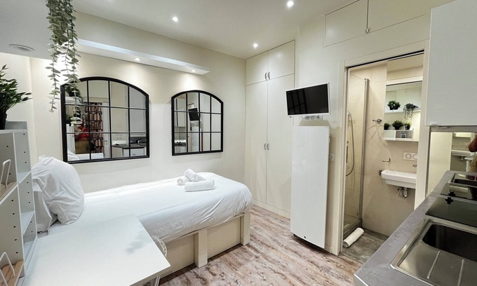Saint-Gervais Apartment | Studio Exceptionnel Marais | Luxury & Cosy