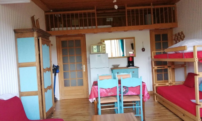 Font-Romeu-Odeillo-Via Apartment | Conveniently Located Studio House with Family-Friendly Amenities