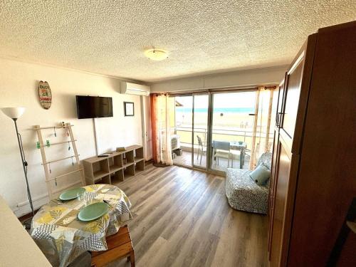 Port-la-Nouvelle Apartment | Cozy Studio with Sea View, Balcony & Parking near Beach