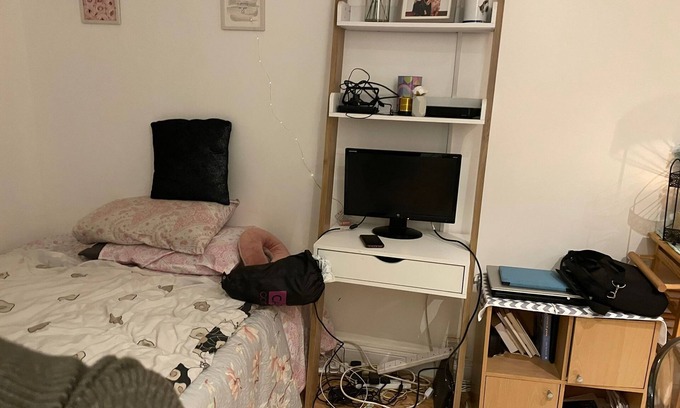 Stratford Apartment | Cozy Studio Flat in Stratford for Your Perfect Getaway