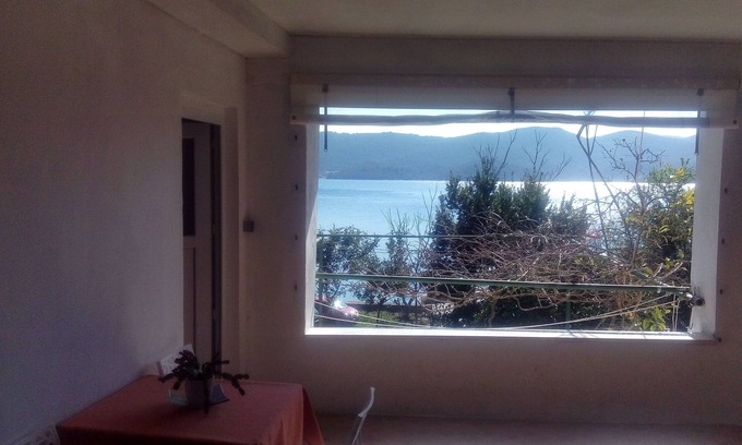 Kuciste Apartment | Beachside Studio Flat in Kučište, Pelješac – Rated 10/10
