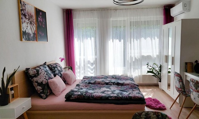 Sopron Apartment | Exceptional Studio Florens - Rated 9.6/10 & Family-Friendly