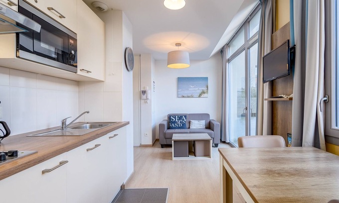 Bray-Dunes House | Cozy Studio for Two with Kitchen & Pet-Friendly Amenities