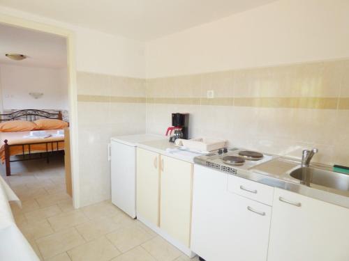 Rabac House | Ideal Studio for Short Stays - Child Friendly and Rated 9/10