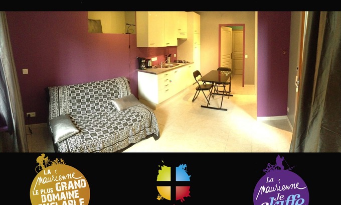 Saint-Jean-de-Maurienne Apartment | Comfortable Studio for 2-3 Guests with Breakfast & Kitchen
