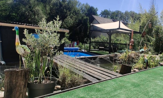 Betting Apartment | Relaxing Studio G with Ocean View and Pool Access
