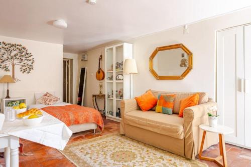 Lumiar Apartment | Cozy Studio & Garden Retreat with Family-Friendly Amenities