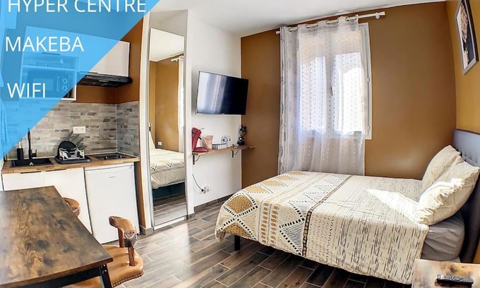 Saint-Acheul Apartment | Cozy Studio Gare Amiens with Netflix & Free WiFi for Two