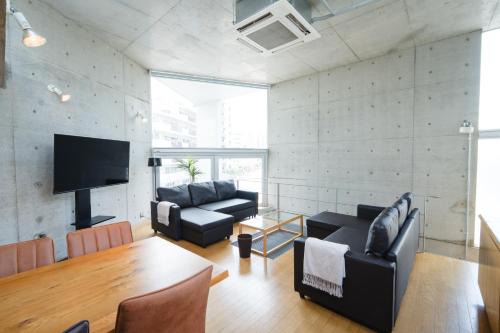 Warabi Apartment | Family-Friendly Stay at Studio Gen with Great Amenities