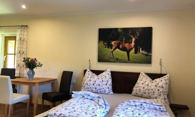 Rossleithen Apartment | Cozy Studio Georg: Family-Friendly Stay with Kitchen