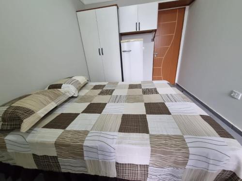 Sao Carlos Hotel | Budget-Friendly Stay at Studio GT - Family Friendly Getaway