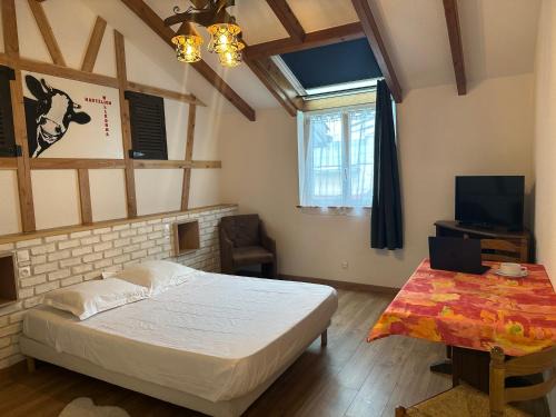 Saint-Louis Apartment | Child-Friendly Studio at Hôtel Porte De France with Great Ratings