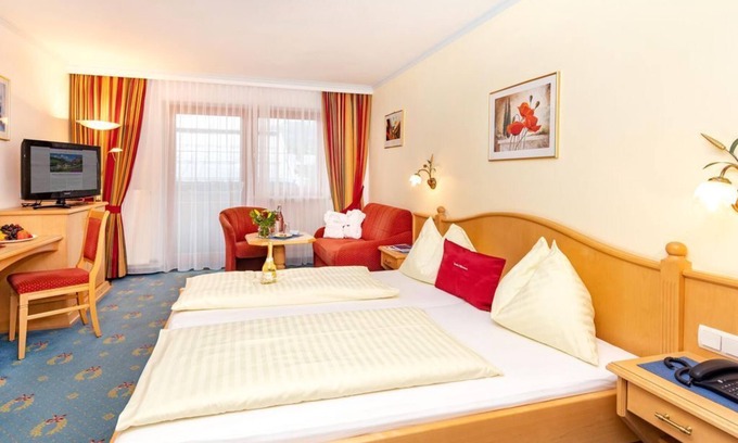 Hinterthal House | Cozy Studio 'Hochmais' at Urslauerhof with Spa & Pool
