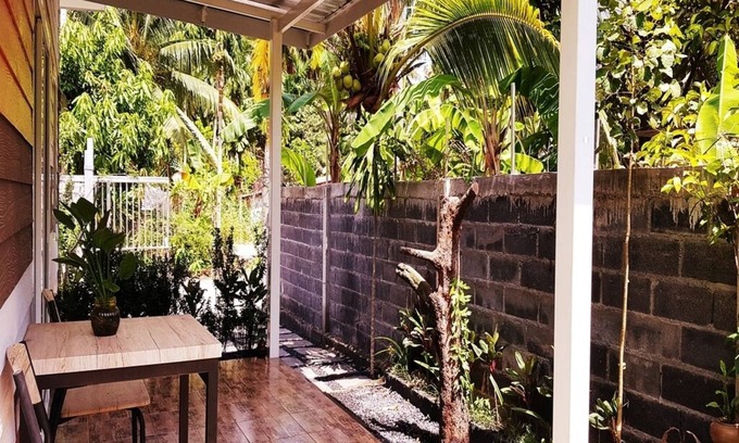 Thong Krut Apartment | Relaxing Studio House with Private Area by Taling Ngam Beach