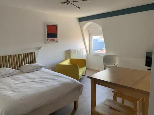 Belfort Apartment | Top-Rated Studio in Hypercentre with Family-Friendly Amenities
