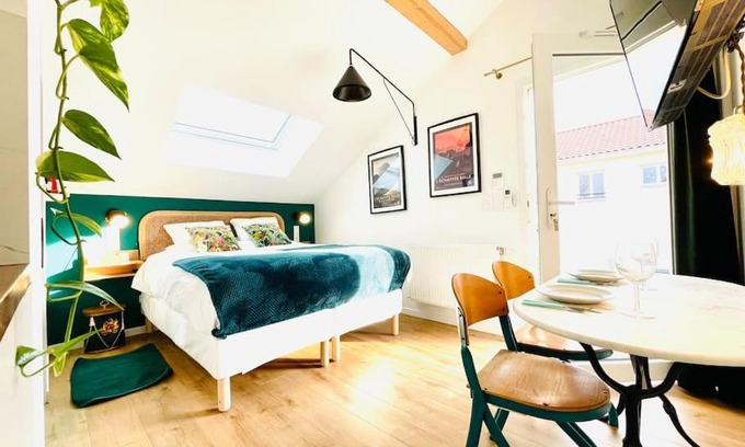 Chapareillan Apartment | Ideal Studio for Professionals and Weddings with Free Parking