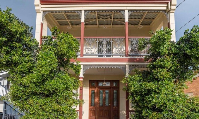 Ashgrove Apartment | Cozy Studio in Ashgrove with Loft and Family-Friendly Amenities