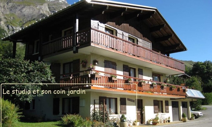 La Giettaz Ski Chalet | Peaceful Studio in Chalet with Breathtaking Views