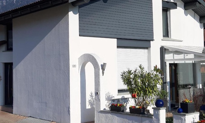 Ems Apartment | Cozy Studio in Domat Ems with On-Site Restaurant
