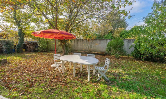 Etaules Apartment | STUDIO in Etaules with shaded garden near LA PALMYRE/ROYAN/ROCHEFORT