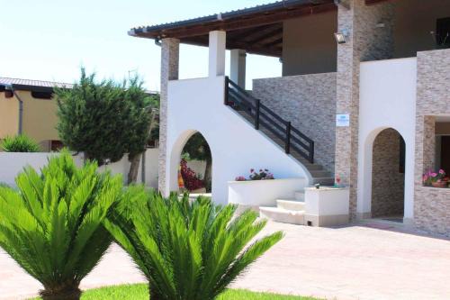Ognina Apartment | Cozy Studio Retreat in Siracusa, Sicily for Families
