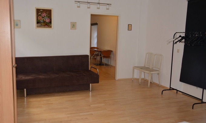 Graz City Centre Apartment | Quiet Studio Retreat in the Heart of the City