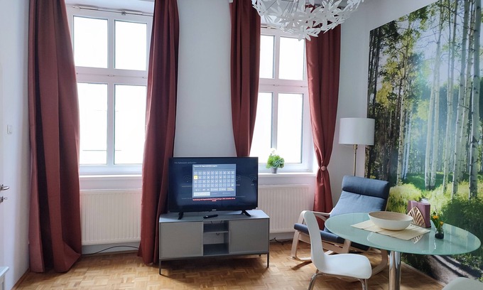 Hernals Apartment | Cozy Studio in Wien-Hernals with Breakfast & Family-Friendly Options
