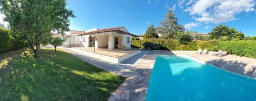 Gemenos Apartment | Independently Styled Villa Garlaban Studio with Ocean View