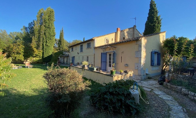 Tarascon Apartment | Tranquil Studio with Pool Access - Pet Friendly Retreat