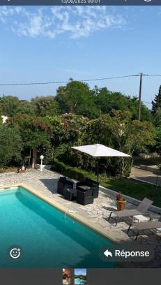 Quartier des Espesses Apartment | Tranquil Studio Near City Center with Pool & Pet-Friendly
