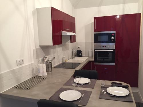 Les Caillols House | Independent Studio in Residential Quarter - Pet Friendly & Pool