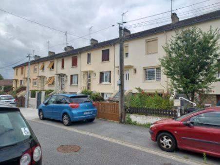 Mantes-la-Ville House | Convenient Studio Near Paris: A Budget-Friendly Retreat