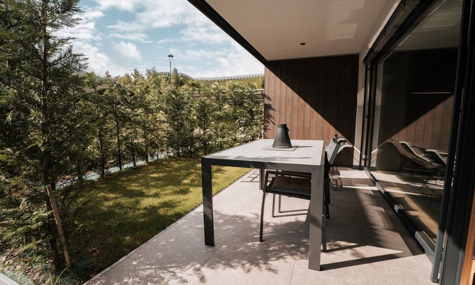 Saltusio Apartment | Mountain View Studio Apartment with Private Terrace & Spa